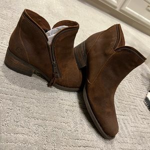 Born Leather Booties NEW Never Worn size 11